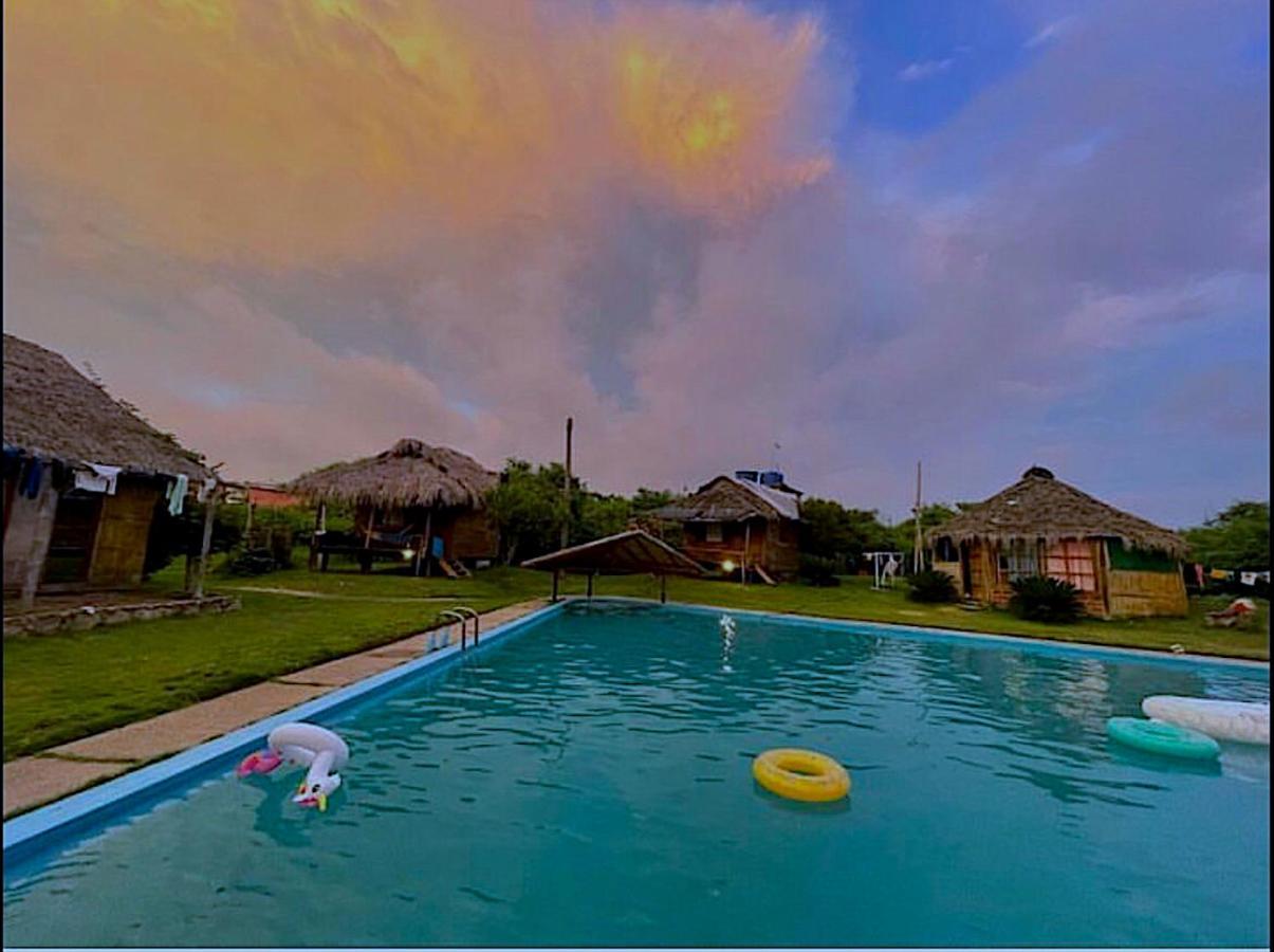 מונטניטה Kamala Surf & Backpacker Hostel מראה חיצוני תמונה