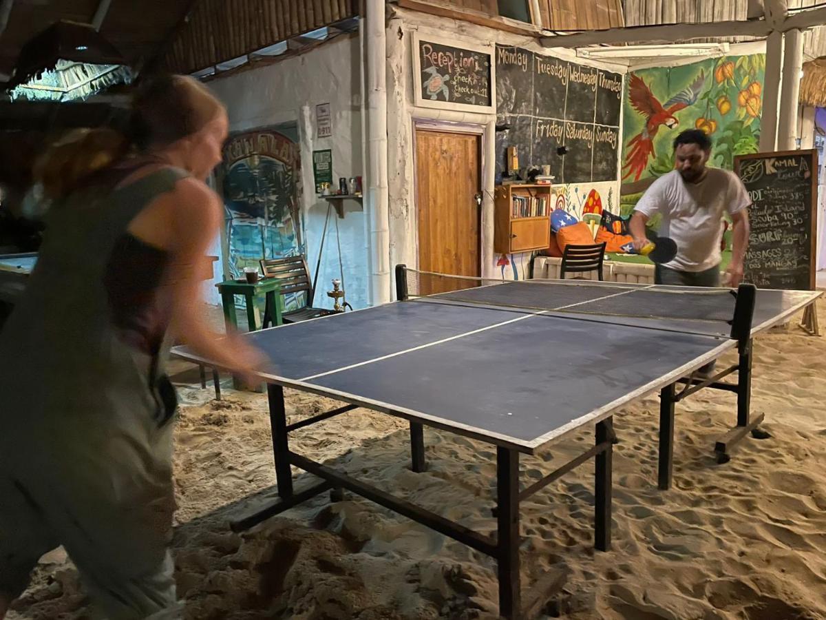מונטניטה Kamala Surf & Backpacker Hostel מראה חיצוני תמונה