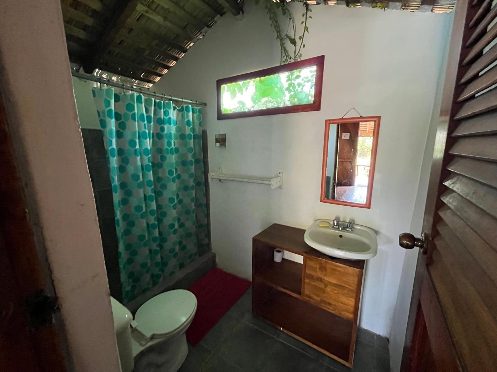 מונטניטה Kamala Surf & Backpacker Hostel חדר תמונה