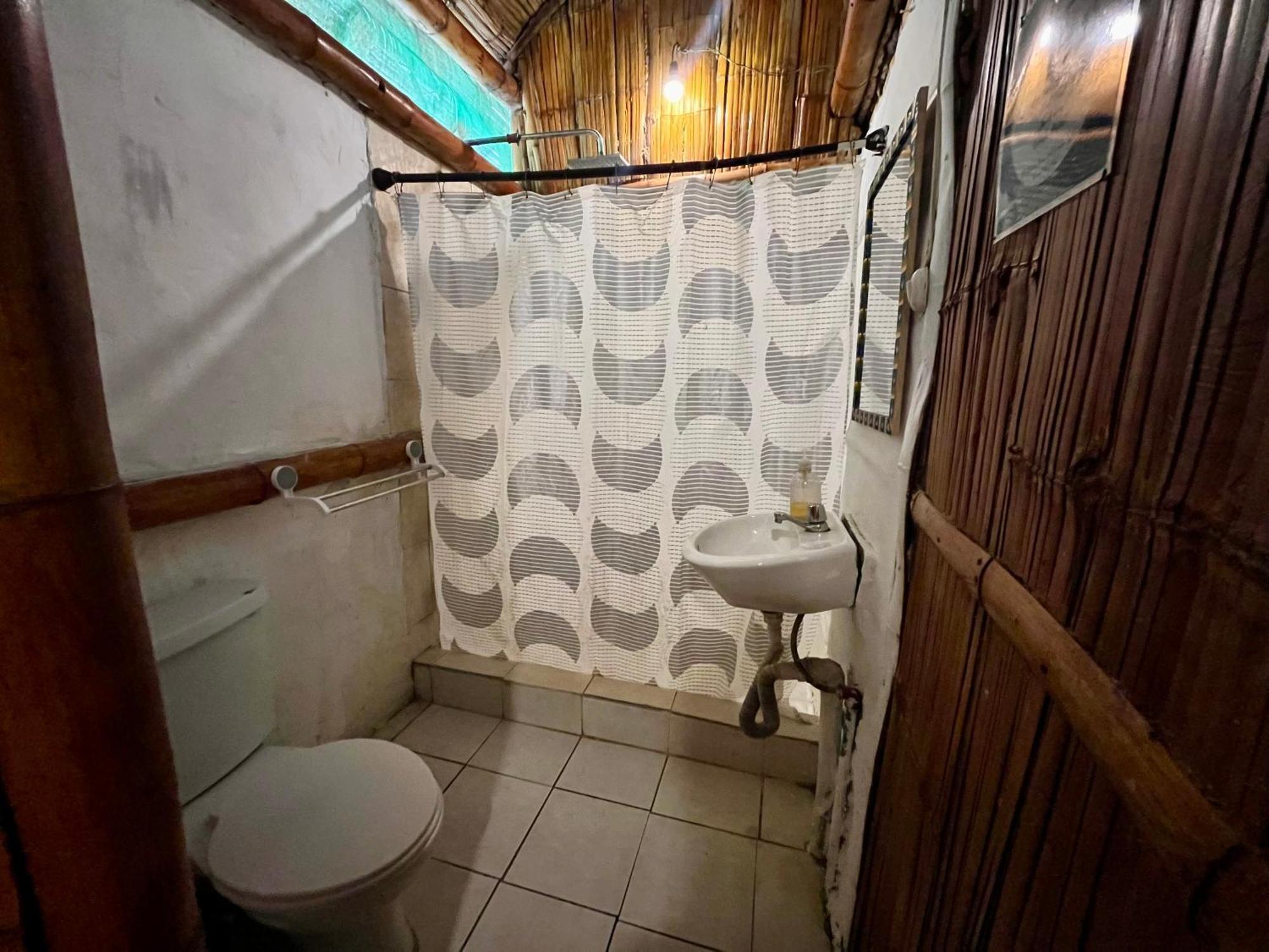 מונטניטה Kamala Surf & Backpacker Hostel מראה חיצוני תמונה